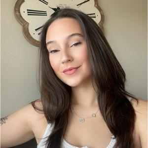 Meet your Posher, Cierra